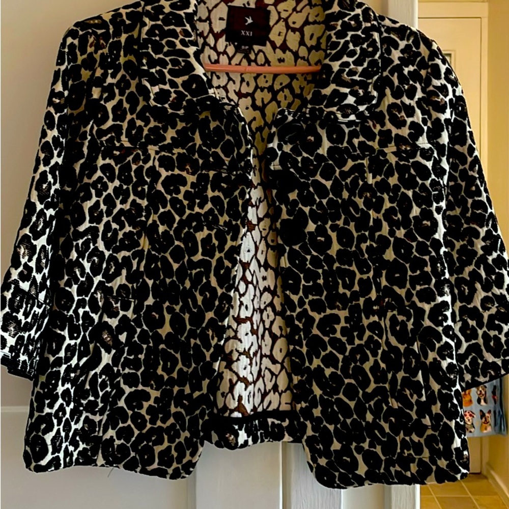 Leopard Print textured jacket